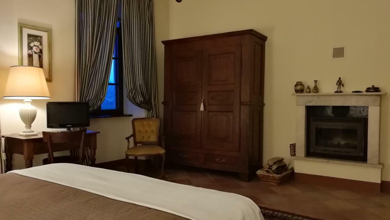 卡斯特罗卡梅来托住宿加早餐旅馆 Caselette 外观 照片